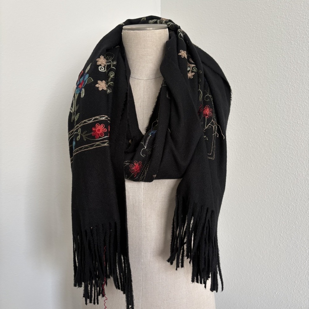 Jessica McClintock Black Embroidery Fringe Soft‎ Oversized Boho Soft Girl